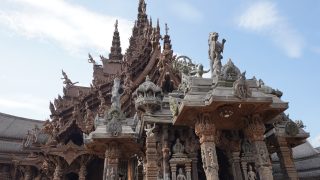 サンクチュアリオブトゥルース（真実の聖域）潜入レポート　入場料、アクセス、内部の様子まで解説